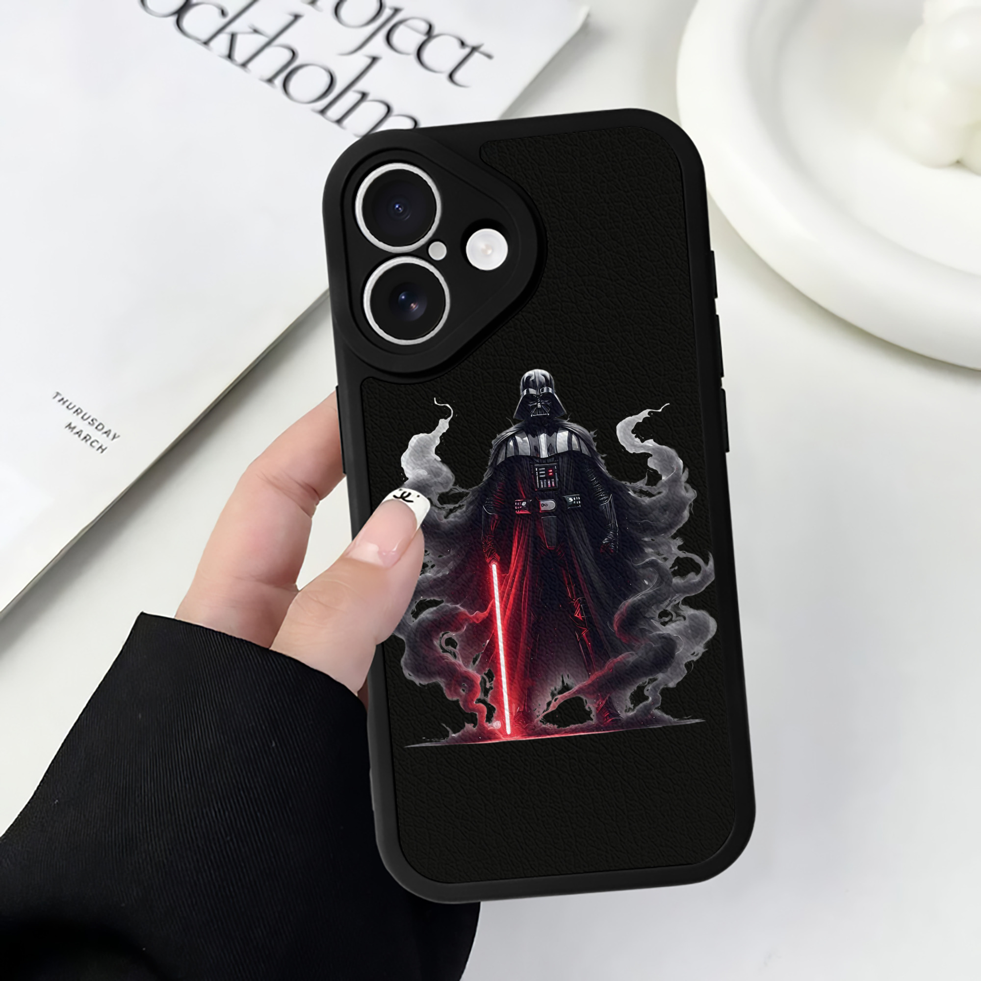 （画像用） スター・ウォーズ Star Wars 【iPhone 16シリーズ対応】シリコンスマホケース（レザー調） 材質：シリコン